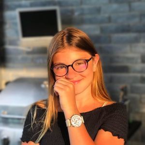 Meet your Posher, Amelya